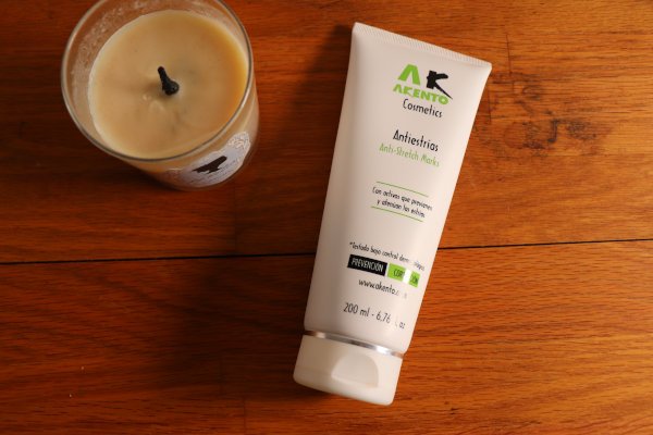 Mi opinión de la crema anti estrías de la marca Akento